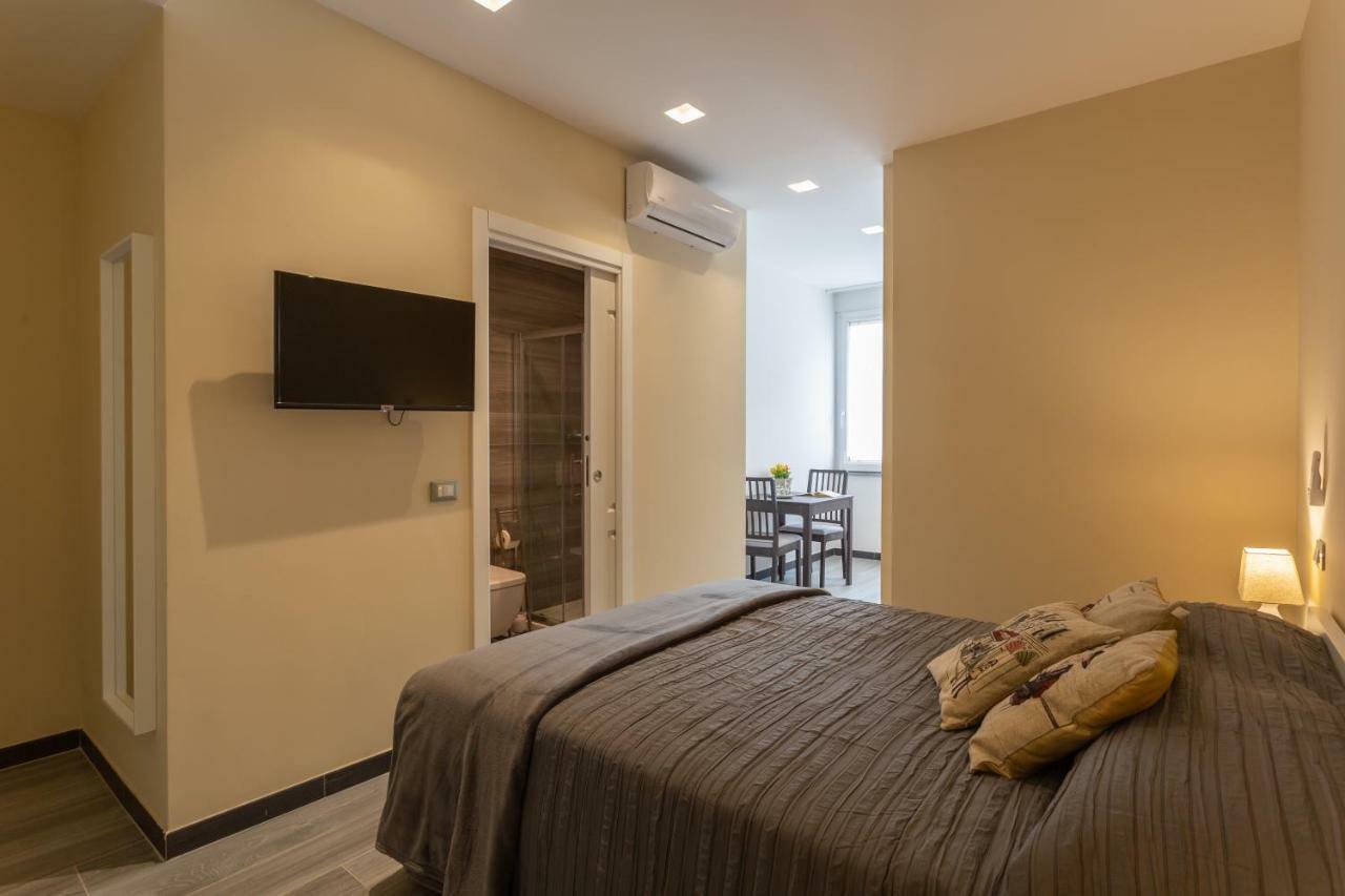 Le Stanze Di Carla! Con Cucina E Bagno Privato Hotell Florens Exteriör bild