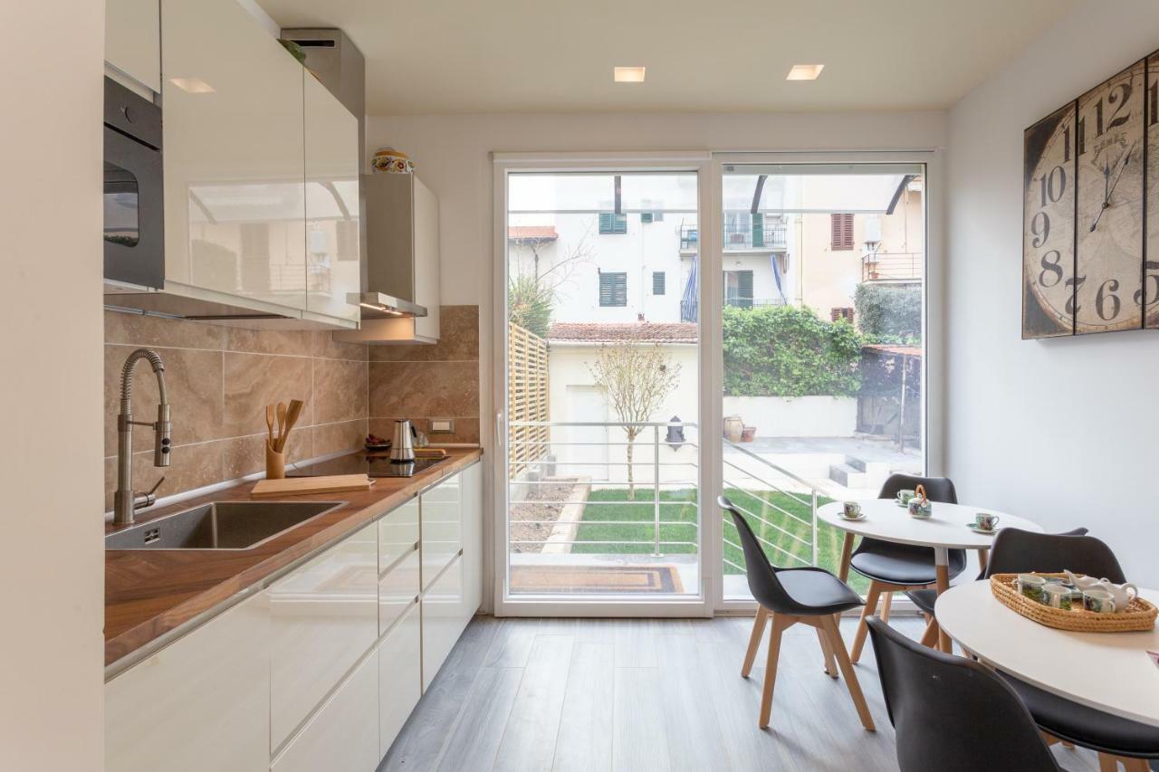 Le Stanze Di Carla! Con Cucina E Bagno Privato Hotell Florens Exteriör bild