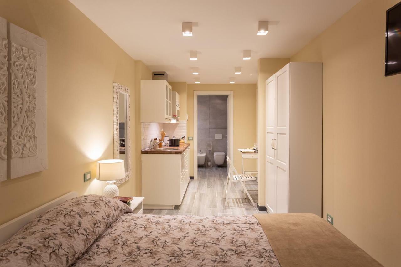 Le Stanze Di Carla! Con Cucina E Bagno Privato Hotell Florens Exteriör bild
