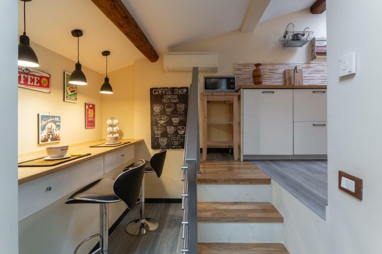 Le Stanze Di Carla! Con Cucina E Bagno Privato Hotell Florens Exteriör bild