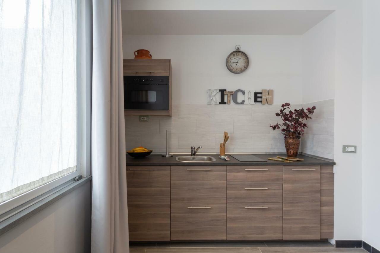 Le Stanze Di Carla! Con Cucina E Bagno Privato Hotell Florens Exteriör bild