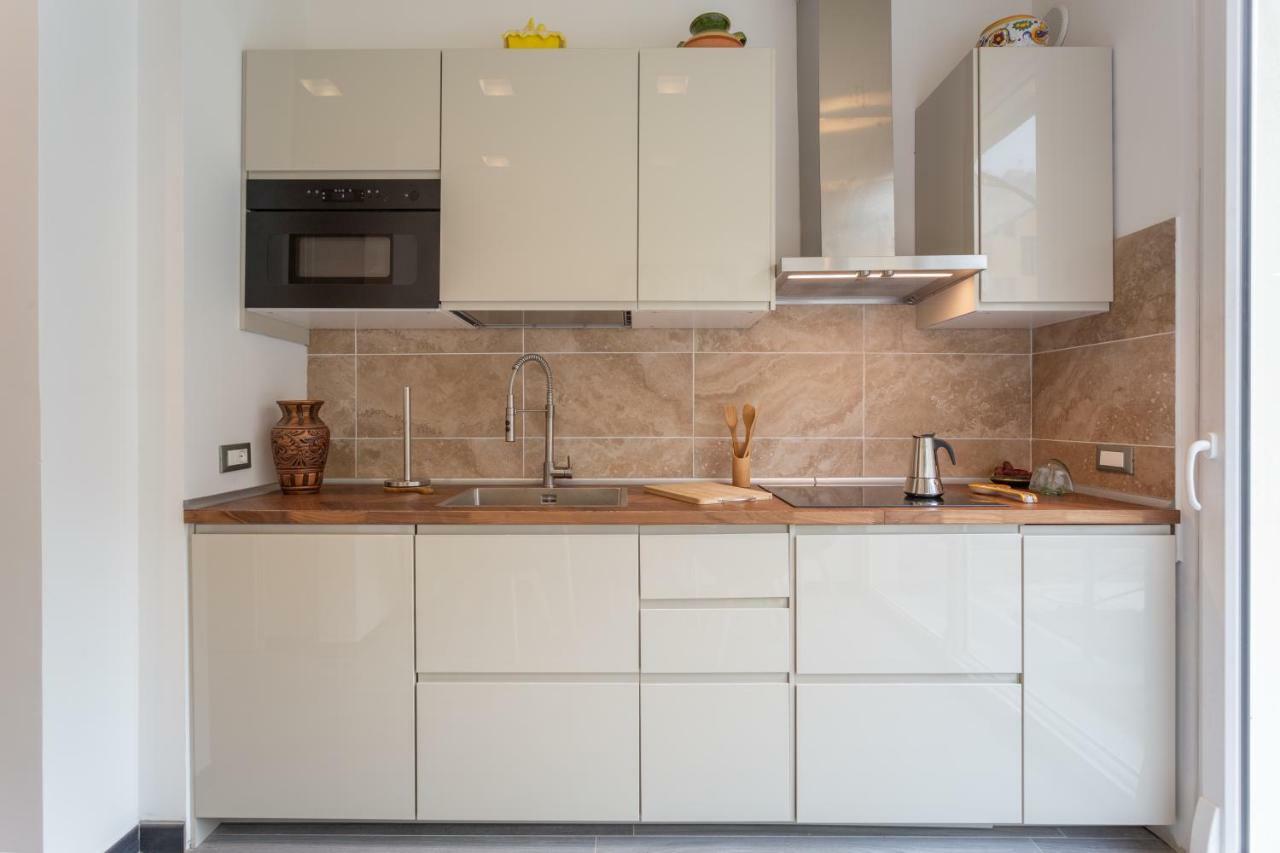 Le Stanze Di Carla! Con Cucina E Bagno Privato Hotell Florens Exteriör bild